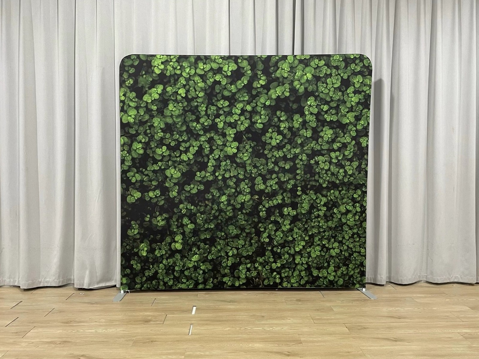 Hedge Wall photo booth backdrop